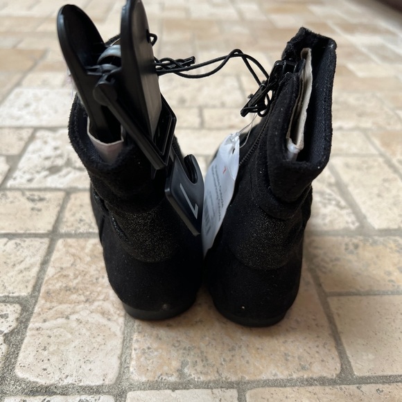 NWT Wonder Nation Toddler Girl Size 7 Black Fancy Short Faux Suede Booties - Picture 5 of 8